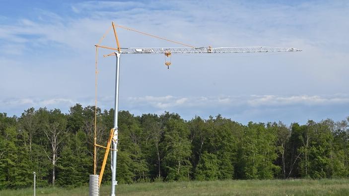 Potain-launches-first-crane-in-the-new-Evy-self-erecting-range-01.jpg